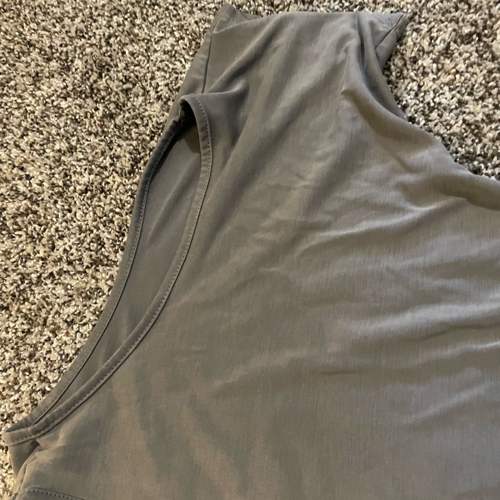 Green Envelope Neutral Gray Cold-Shoulder Women’s Top - Picture 3 of 4